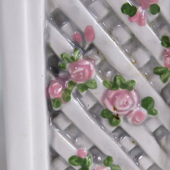 Roses on a Lattice Garden Wall & Gate Ceramic Planter All 4 Sides Embossed 1lb+ - Picture 7 of 12